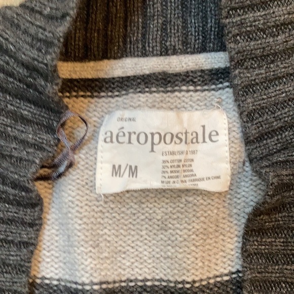 Aeropostale sweater - Picture 2 of 2